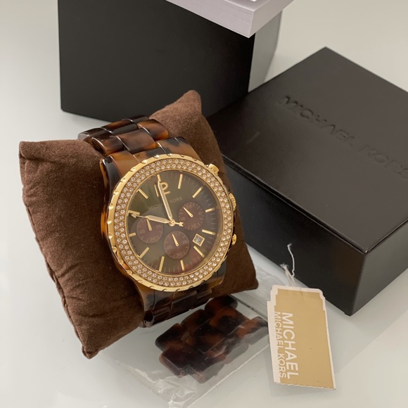 MICHAEL KORS Madison Tortoise Watch - Picture 3 of 16
